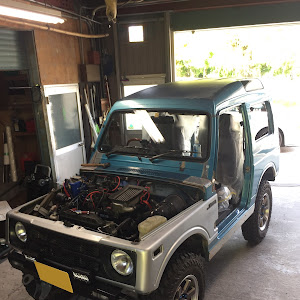 ジムニー JA11V