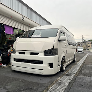 ハイエースバン
