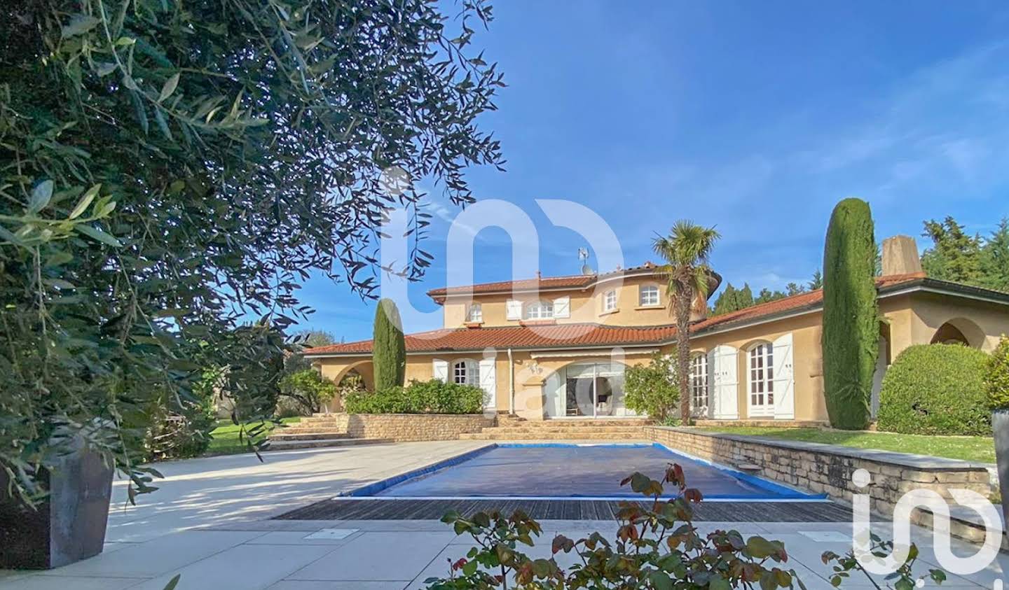 House with pool and terrace Saint-Priest