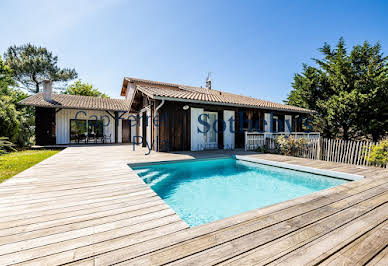 Villa avec piscine et terrasse 4