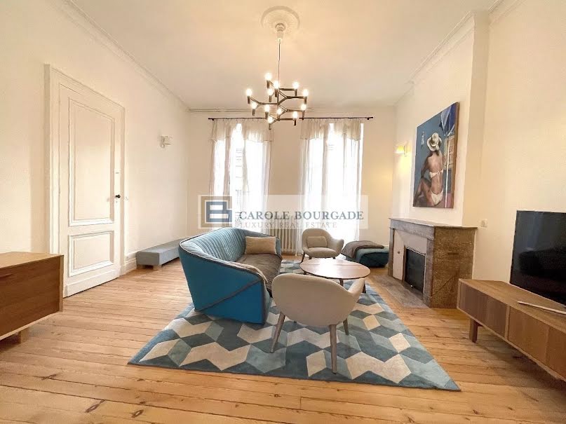 Location meublée appartement 4 pièces 109 m² à Bordeaux (33000), 2 690 €