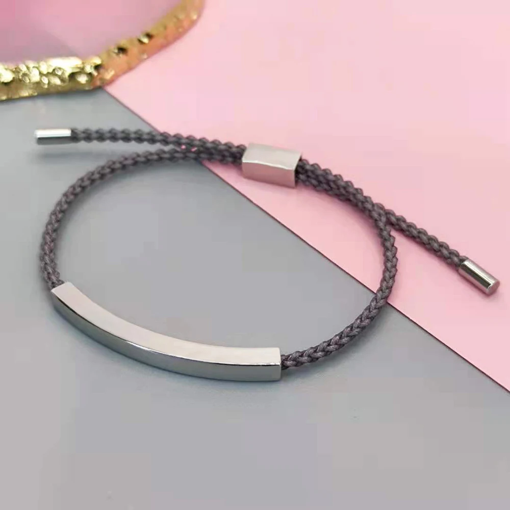 Title 17, Bracelet pour couples en acier titane tressé ré...