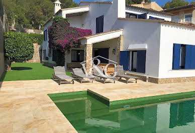 Villa with pool and terrace 1