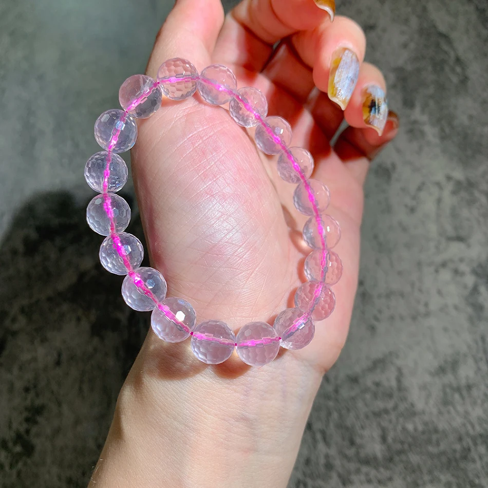 Natuurlijke ijs transparante hibiscus mode armband, een trendy accessoire voor een zomerse look, perfect voor dagelijks gebruik en speciale gelegenheden.