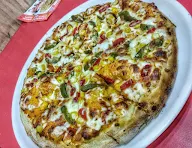 Khanna's Hot Pizza photo 1
