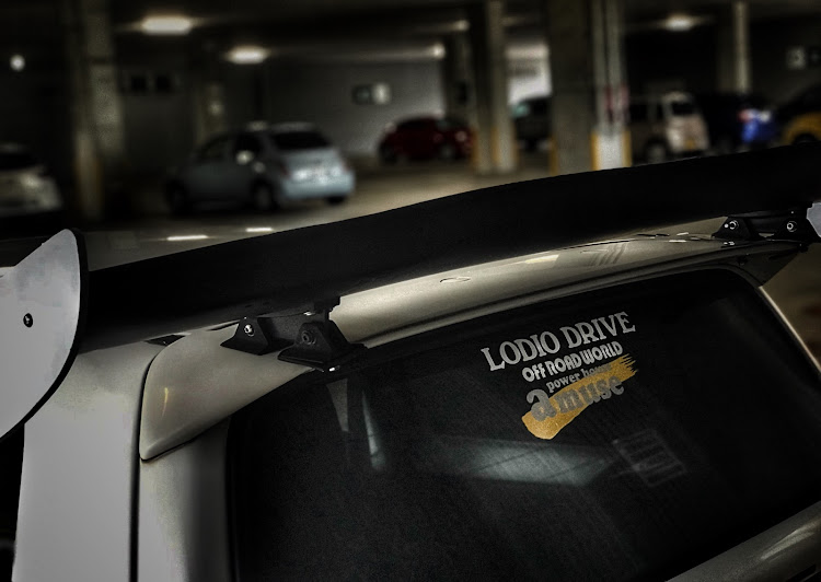 アルトワークスのレッドメモリー・立駐は盛れる・汚え・アイフォン撮影に関するカスタム事例の投稿画像2枚目