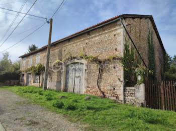 maison à Cellefrouin (16)