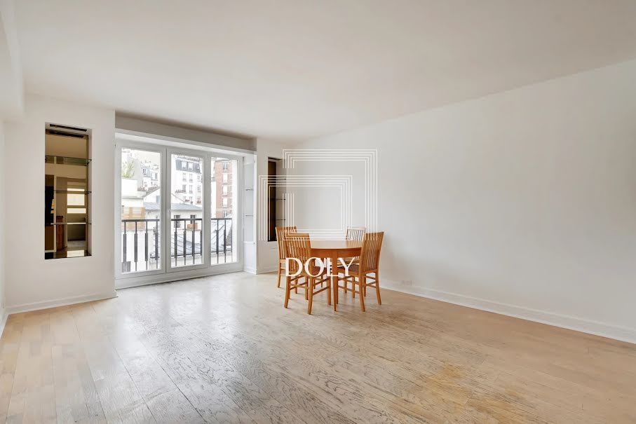 Location  appartement 3 pièces 66 m² à Paris 18ème (75018), 2 675 €