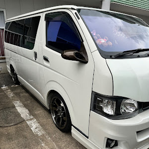 ハイエースバン KDH200V