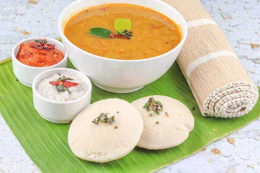 Idli Sambar [3 Pieces]