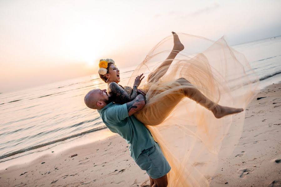 Fotografo di matrimoni Anastasiya Lesnova (lesnovaphoto). Foto del 30 aprile 2018