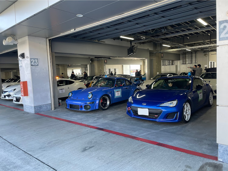 BRZの富士スピードウェイ・寒いよ…・SAFETY CAR・WRF18に関するカスタム事例の投稿画像2枚目