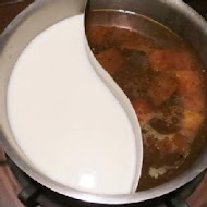 肉多多火鍋