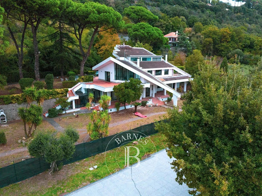 Villa avec jardin et terrasse 3