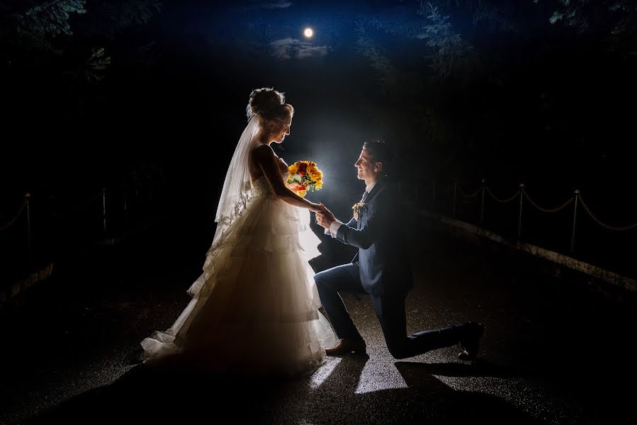 Fotógrafo de casamento Claudia Georgescu (kluphoto). Foto de 30 de julho 2018