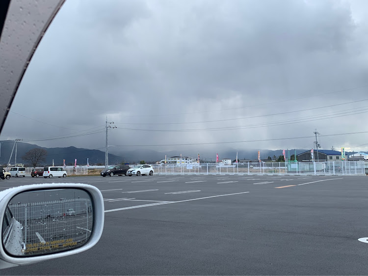 クラウンロイヤルのいつもイイネ&コメントありがとうございます🙇‍♂️・手洗いうがいをしっかり・医療従事者にエールを❗️・洗車したのに雨・日頃の行いが悪いのかな？に関するカスタム事例の投稿画像3枚目