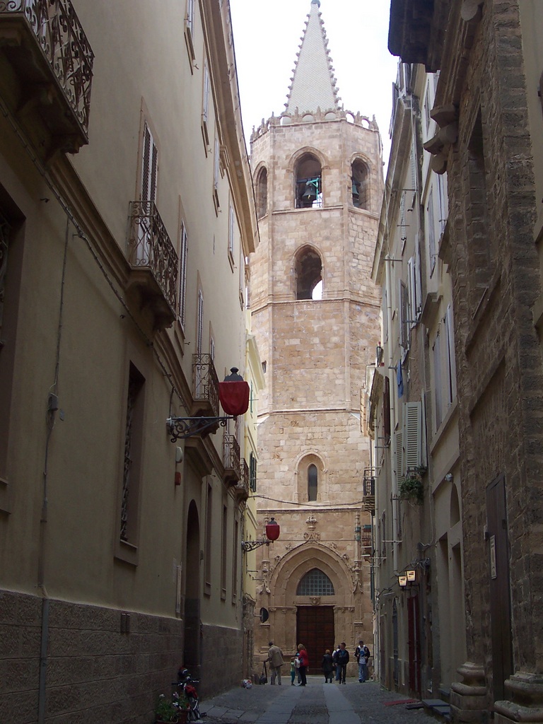 piccoli umani, gran campanile di Pretoriano