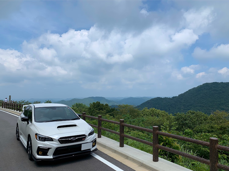 WRX S4の三瓶山・ツーリングいきたいに関するカスタム事例の投稿画像1枚目