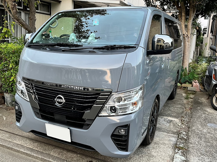 NV350キャラバンの腰は思わしくない・医師より許可・ラーメン連チャン二杯・癒し犬・軽く洗車に関するカスタム事例の投稿画像1枚目