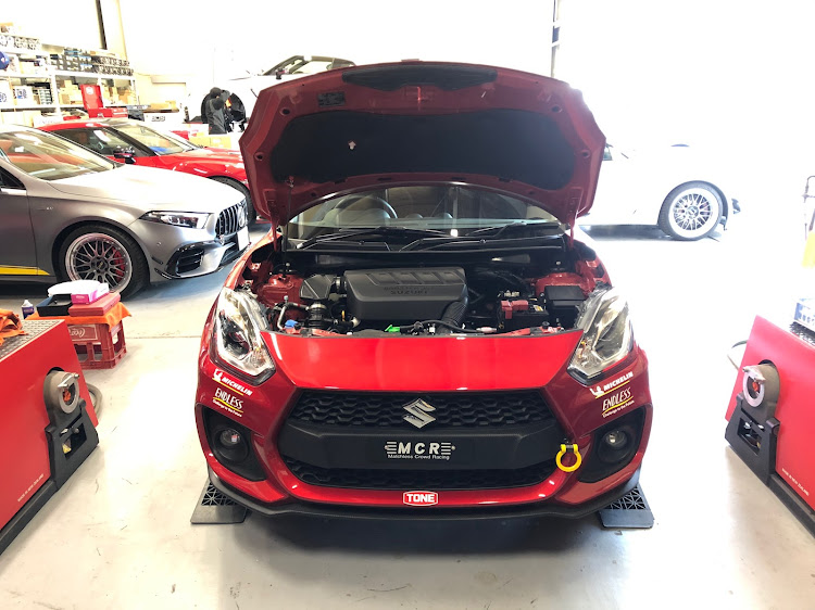 スイフトスポーツのzc33s・スイフトスポーツ・MCR・エアクリーナー交換・swiftsportに関するカスタム事例の投稿画像1枚目