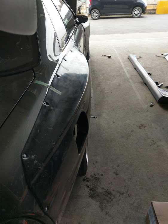 スカイライン GT-Rの堂島連合会・エムズガレージ・仮合わせ・ワイドボディ・もどきに関するカスタム事例の投稿画像1枚目