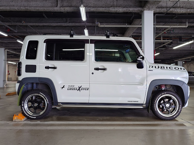 フレアクロスオーバーの愛車カスタムのコンセプトは？に関するカスタム事例の投稿画像1枚目