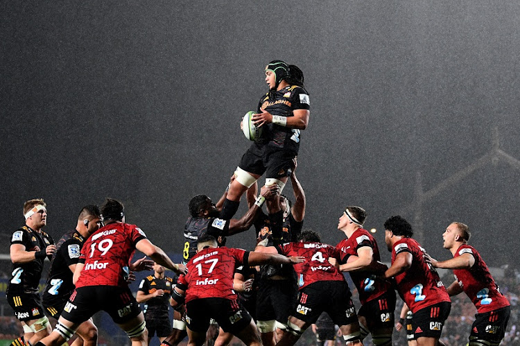 Naitoa Ah Kuoi of the Chiefs wins lineout ball during the round 8 Super Rugby Aotearoa match between the Chiefs and the Crusaders at FMG Stadium Waikato on August 01, 2020 in Hamilton, New Zealand.