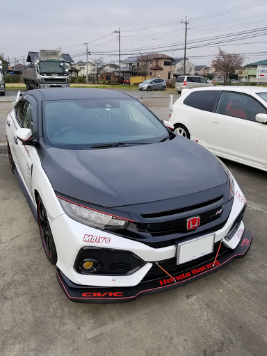 ホンダ シビックを華麗にカスタム By Kazu Fk7 18 11 18 車高が落ちてカーボンボンネットが本物になったことによってかなり迫力が増しました 低くな Cartune