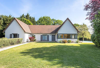 Maison avec piscine et terrasse 10