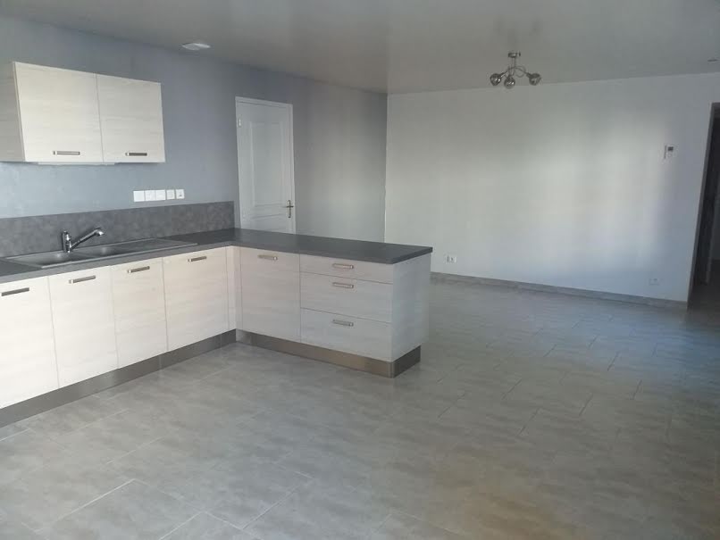 Location  maison 3 pièces 108 m² à Damblain (88320), 485 €