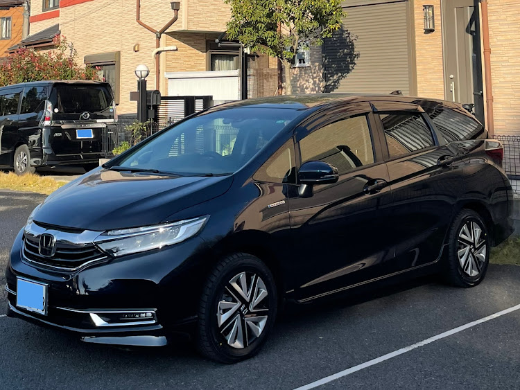 シャトルのドライブ・スタッドレスタイヤへ交換に関するカスタム事例の投稿画像1枚目