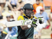 ON the  OFFENSIVE
      : Batsman AB de Villiers plays the ball during the Cricket World Cup match against Zimbabwe in Hamilton, New Zealand, yesterday
      
      
      
      Nigel Marple/ reuters