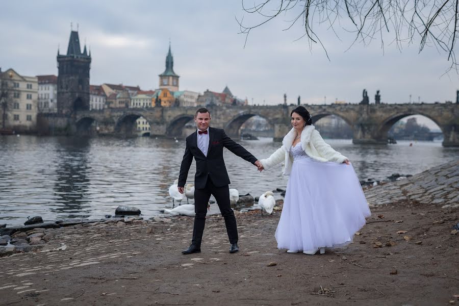 Свадебный фотограф Елена Важенина (weddingprague). Фотография от 22 января 2019
