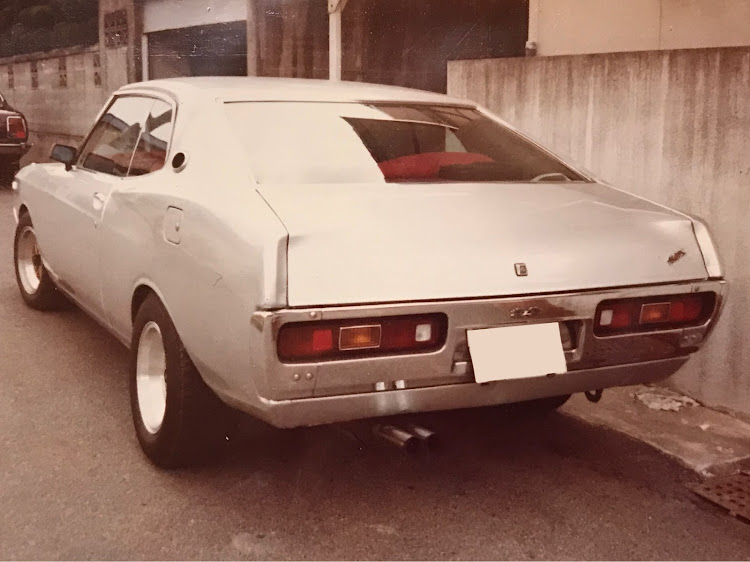 Dora Oyazzyの R129さんが投稿した過去愛車に関するカスタム事例の投稿画像1枚目