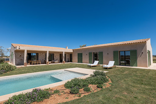 Maison avec piscine et jardin 1