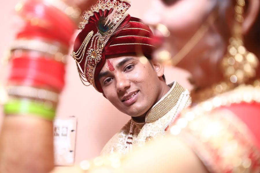 Fotógrafo de casamento Mukesh Kumar (mkstudioagra). Foto de 10 de dezembro 2020