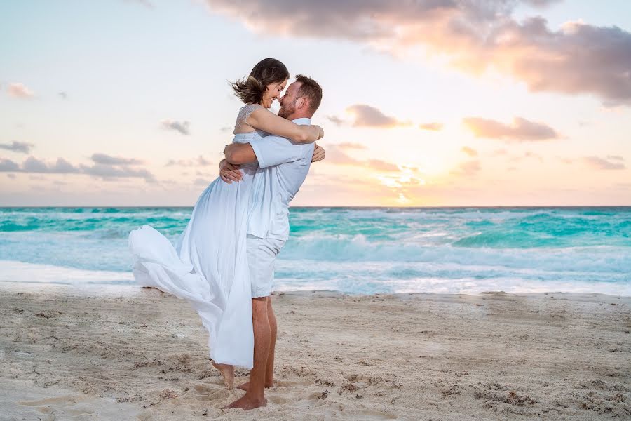 Fotógrafo de bodas Luis Tovilla (loutovilla). Foto del 21 de marzo 2021