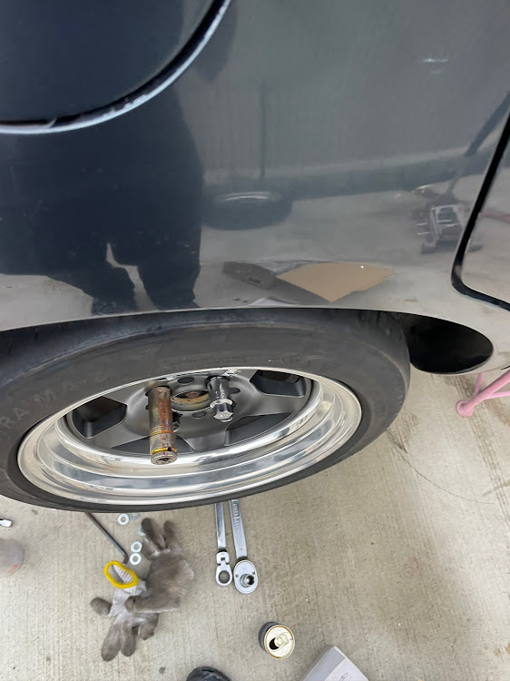 ノートのDIY・とりあえず全下げ・キャンバー８度・ラルグス車高調に関するカスタム事例の投稿画像9枚目