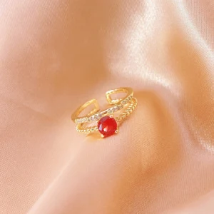 Bague design de niche florale personnalisée, mode sud-coréenne. Un bijou unique pour affirmer votre style. Le cadeau parfait pour une élégance intemporelle.