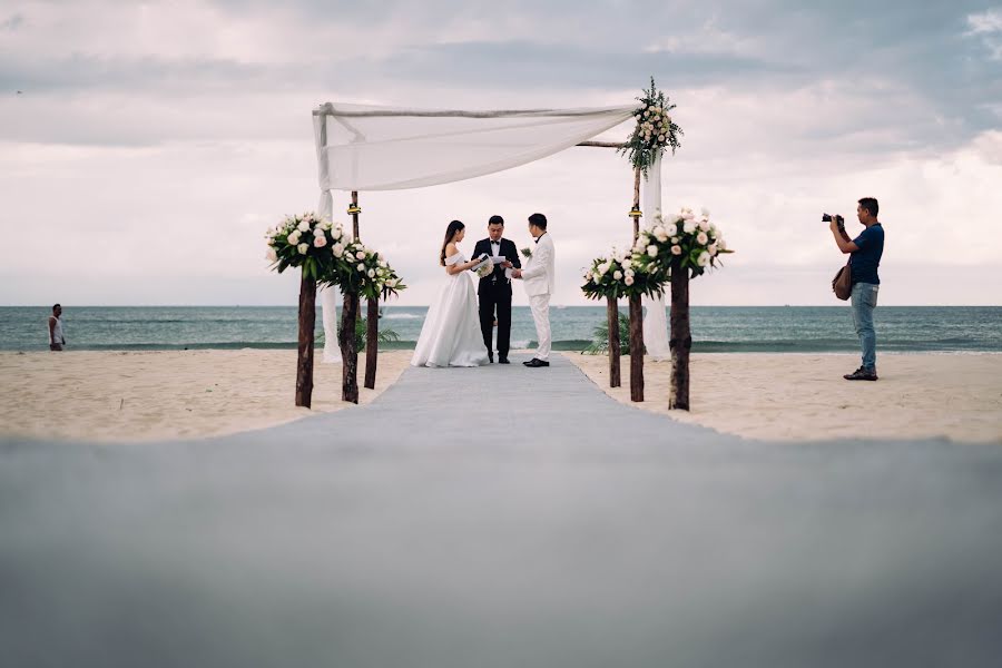 Fotografo di matrimoni Trung Dinh (ruxatphotography). Foto del 25 agosto 2019