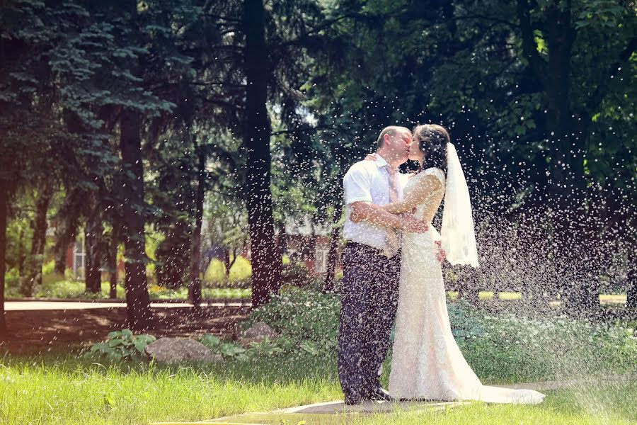 Fotógrafo de bodas Olya Veselova (olybry). Foto del 15 de febrero 2019