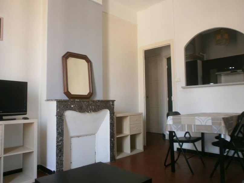 Location meublée appartement 2 pièces 40 m² à Toulon (83000), 755 €