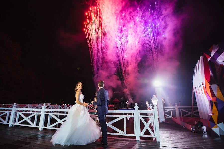 Wedding photographer Evgeniy Lobanov (lobanovee). Photo of 6 September 2016