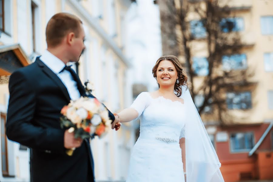 Wedding photographer Dmitriy Pyzhov (roadmen). Photo of 19 May 2015