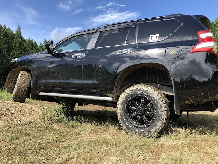 ランドクルーザープラドのローガン・氷ノ山林道ツーリング・プチクロカン・ドライブに関するカスタム事例の投稿画像14枚目