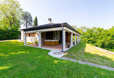 Villa with garden and terrace 2