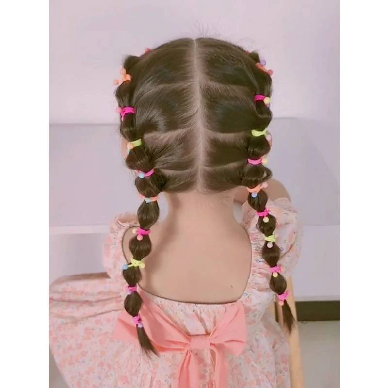 Laço de cabelo com contas vermelhas para bebê. Macio e seguro para o cabelo delicado da criança. Penteados fáceis e charmosos.
