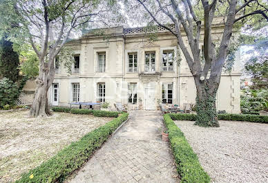 Maison avec piscine et terrasse 10