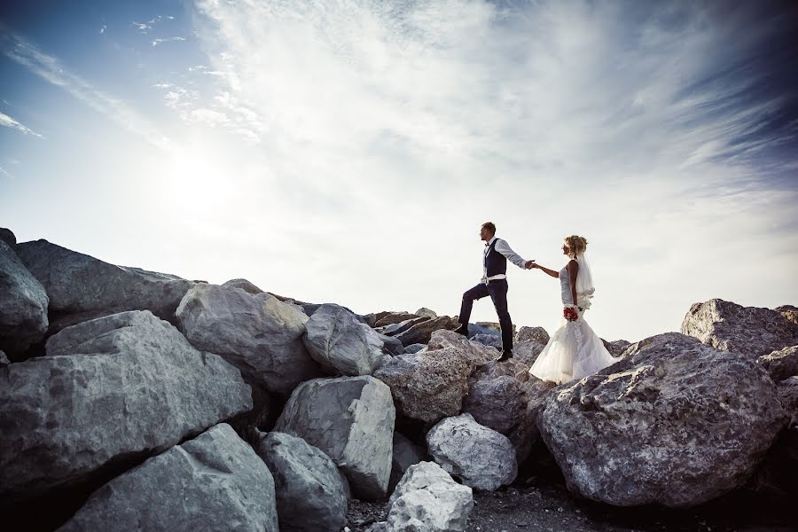 Wedding photographer Alya Kulikova (kulikovaalya). Photo of 22 December 2017