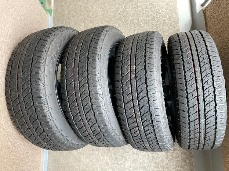 RAV4のRAV4オフロードパッケージ・ヤフオク・純正ホイールに関するカスタム事例の投稿画像2枚目